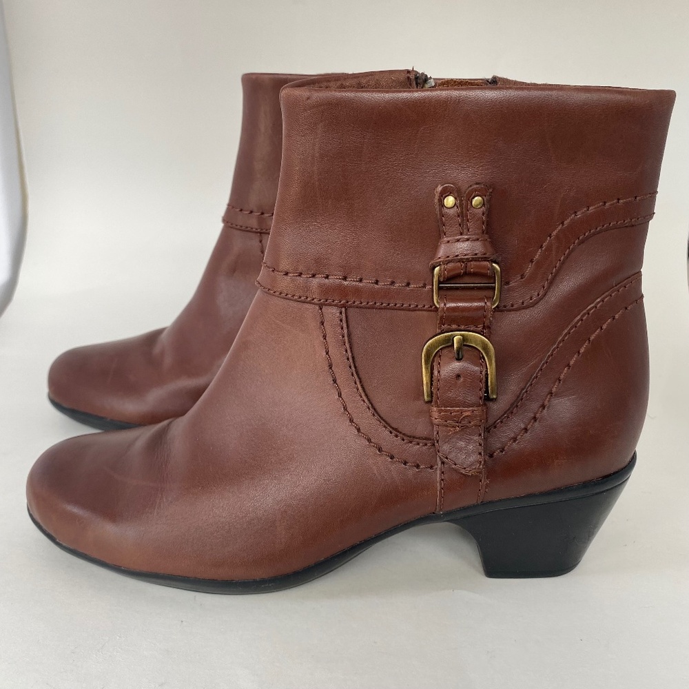 Clarks Leather Ankle Boots with Inseam Zipper, Brown Leather - Size 7M